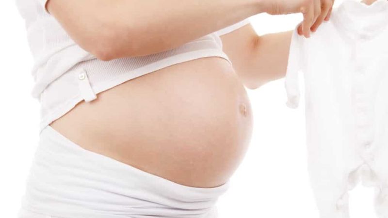 Schwangerschaftsstreifen – Dehnungsstreifen in der Schwangerschaft